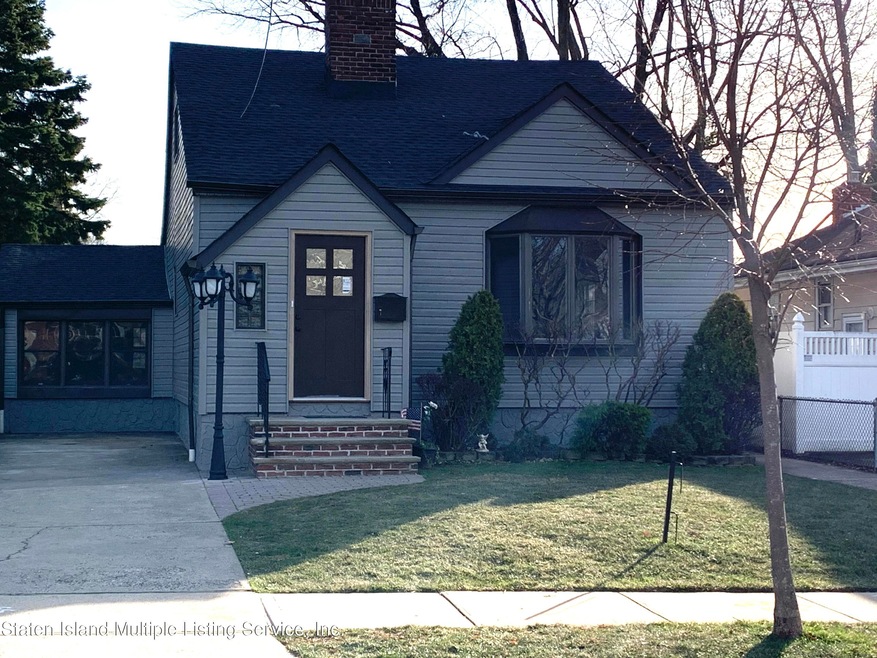 114 Coale Ave, Staten Island, NY 10314 - photo 1