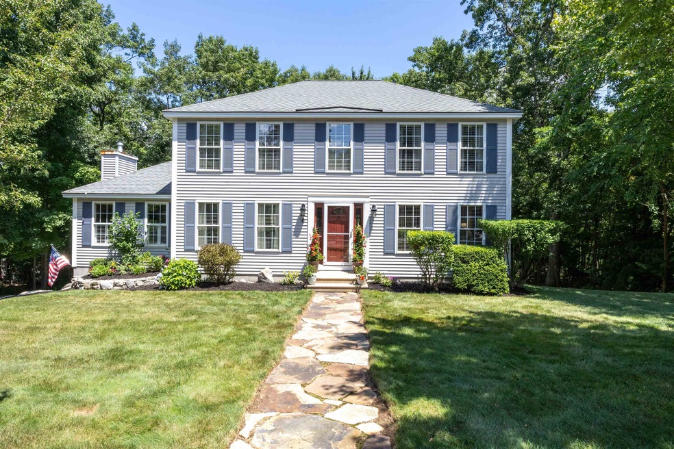 6 Beacon Hill Rd, Hooksett, NH 03106 - photo 1