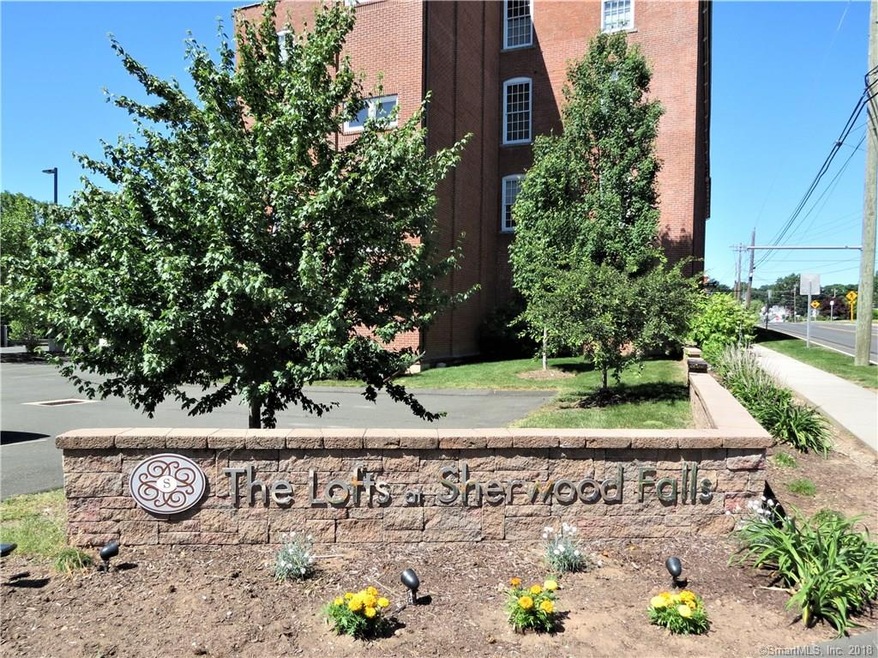 10 Main St unit 105, Berlin, CT 06037 - photo 1