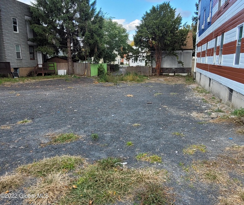 487 Hudson Ave, Albany, NY 12203 - photo 1