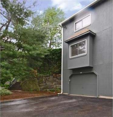 11 Gentry Ln, Uxbridge, MA 01569 - photo 1