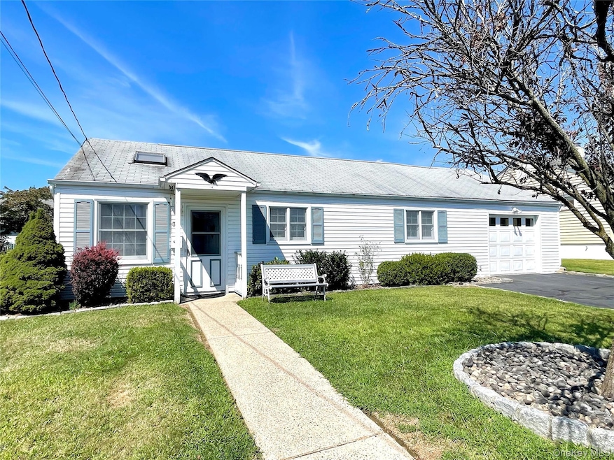 Pending $469,900 • Co-Listing Agent