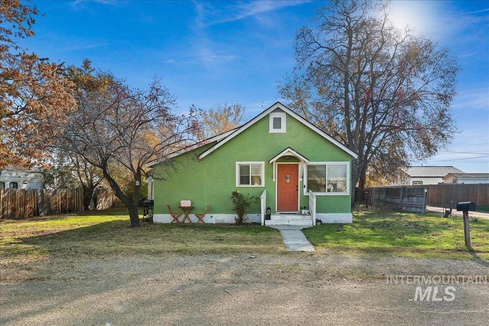 516 N 13th Ave, Caldwell, ID 83605 - photo 1