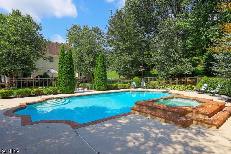 5 Wexford Ct, Warren, NJ 07059 - photo 1