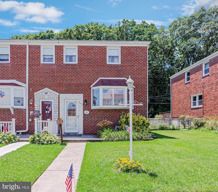 943 Circle Dr, Halethorpe, MD 21227 - photo 1