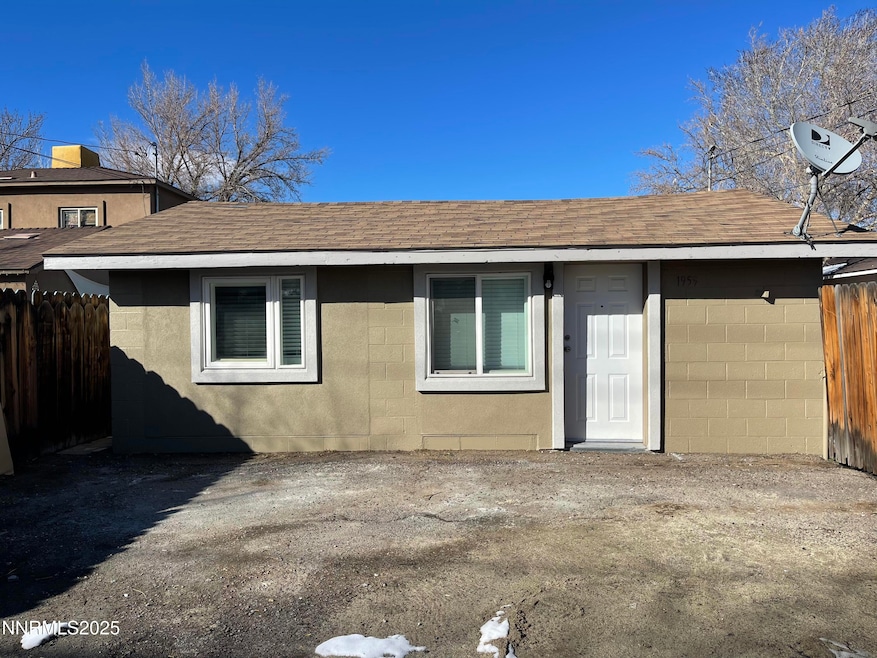 For Rent $1,300/month