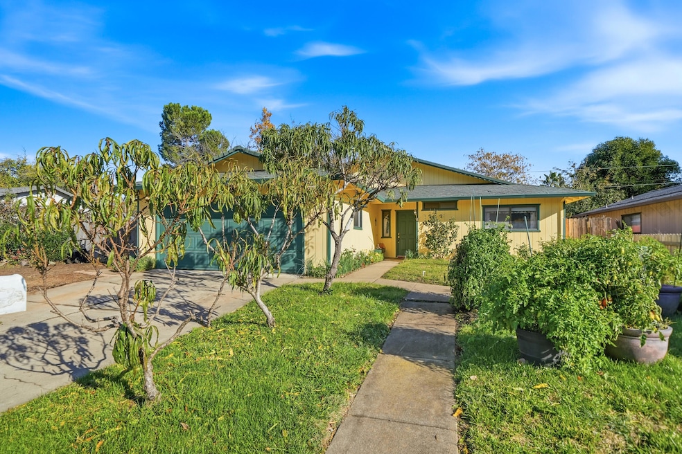 6921 Dennis Ct, Redding, CA 96001 - photo 1