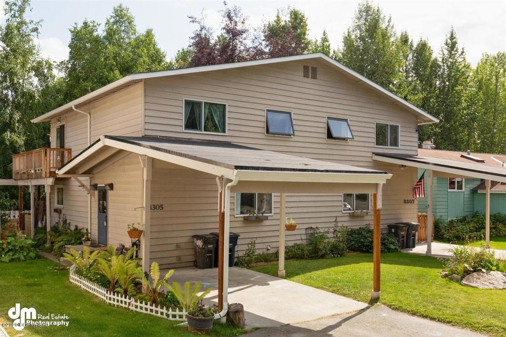 01-Exterior Front 20190807-DW-3341