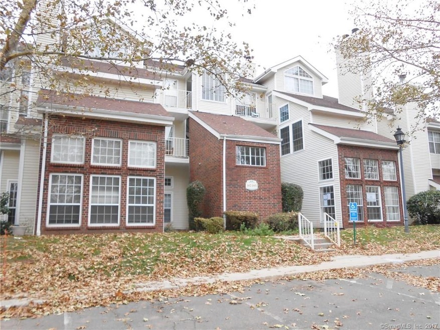 Excellent Location for this 1 Bedroom ~ Next to Cl