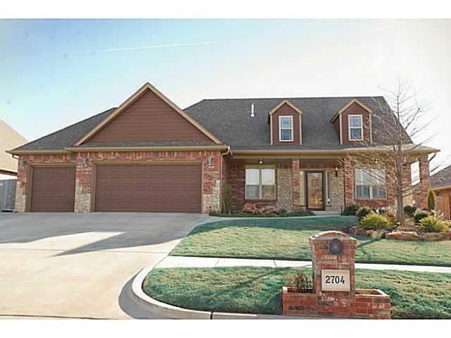 2704 SE 5th St, Moore, OK 73160 - photo 1