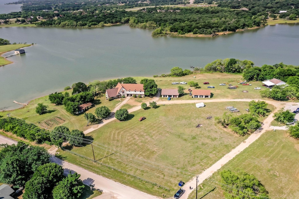 LAKEFRONT PROPERTY