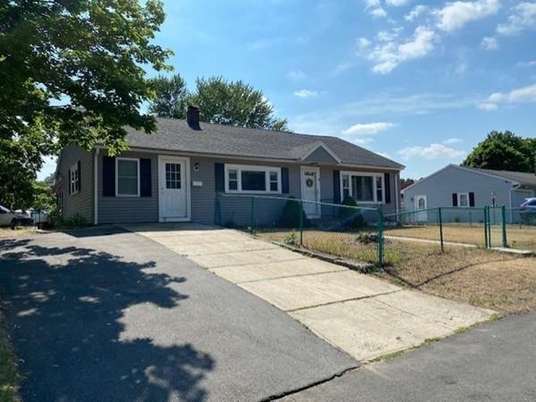 8 Crestwood Cir, Lawrence, MA 01843 - photo 1