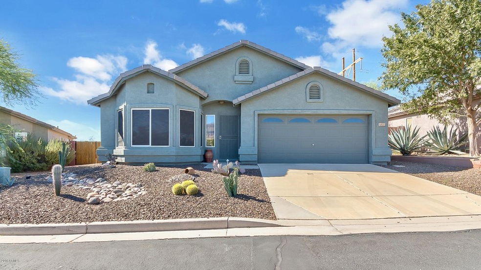9055 E Rainier