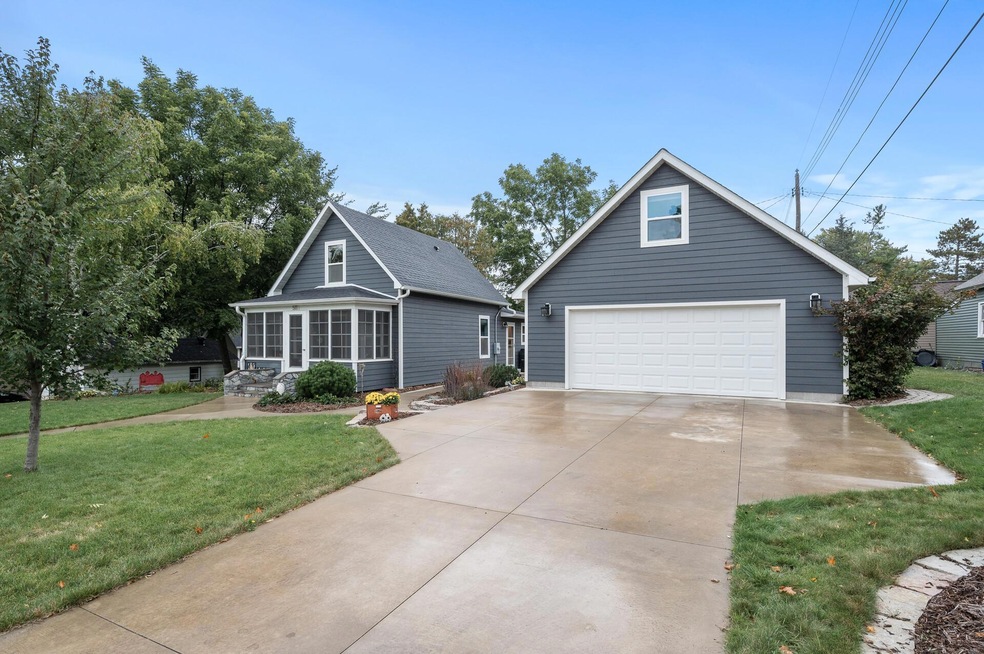 Welcome to 511 Myrtle Street in the heart of Hudson!