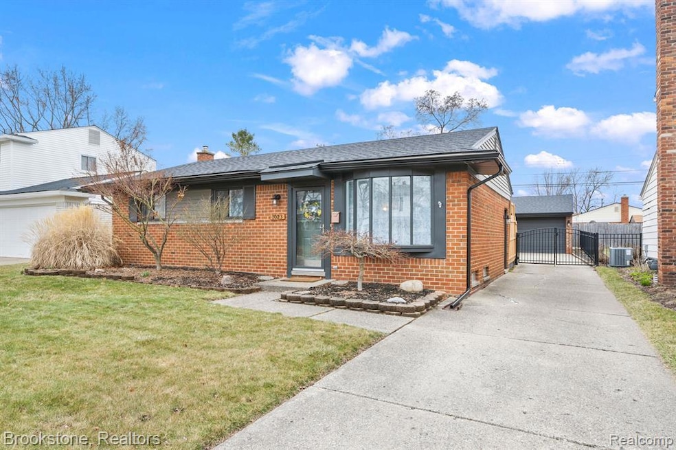 Welcome to 1023 Langley Blvd!
