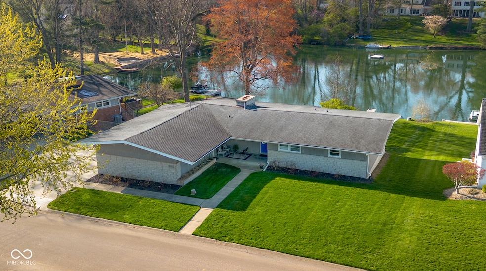 315 Sunset Dr, Columbus, IN 47201 - photo 1