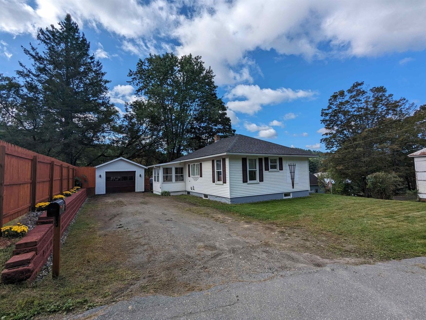 62 Duke St, Saint Johnsbury, VT 05819 - photo 1