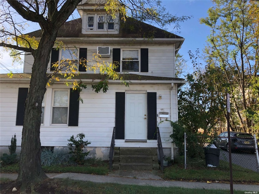 41 Atlantic Ave, Freeport, NY 11520 - photo 1