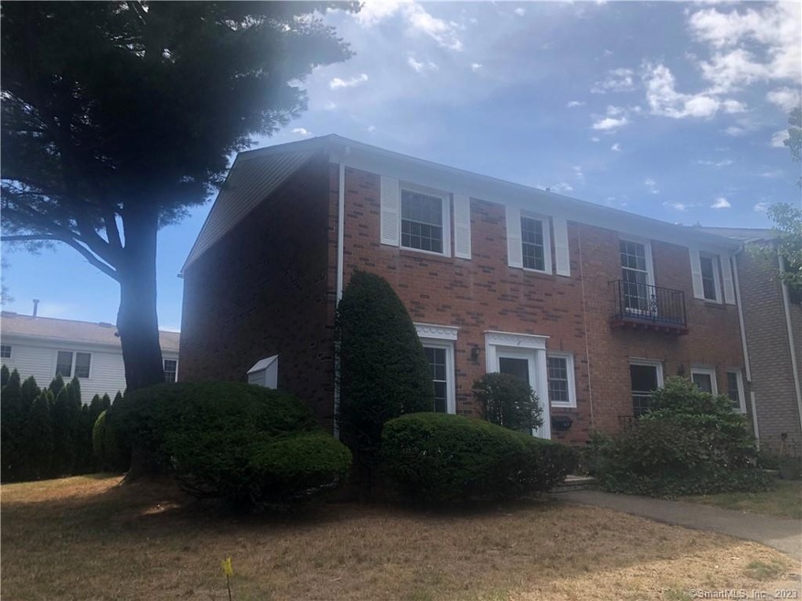 169 Penn Common unit 169, Milford, CT 06460 - photo 1