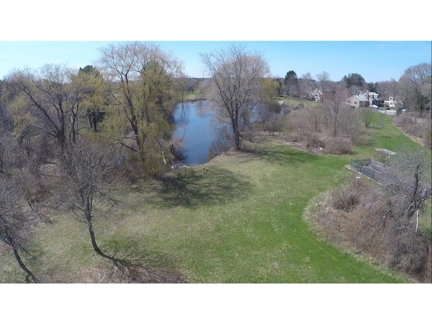 996 Maplewood Ave, Portsmouth, NH 03801 - photo 1