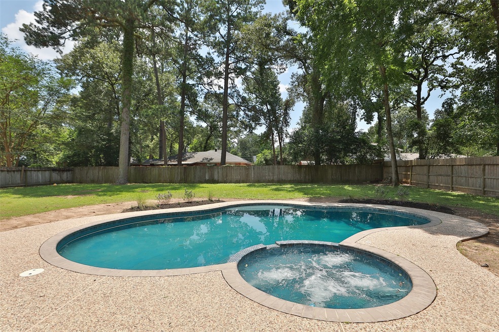 14111 Limerick Ln, Tomball, TX 77375 - photo 1