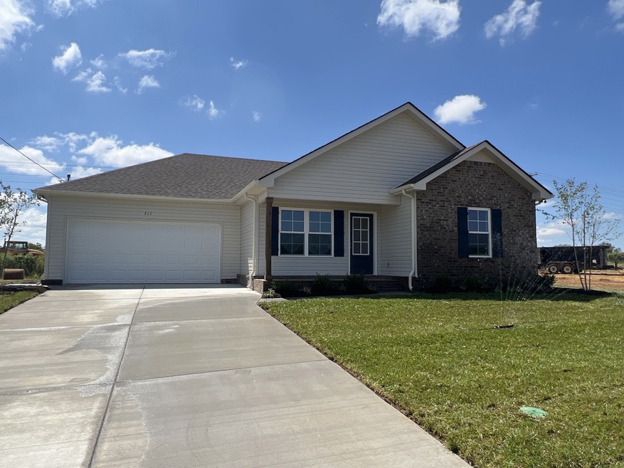 211 Meadowbrook Dr, Shelbyville, TN 37160 - photo 1