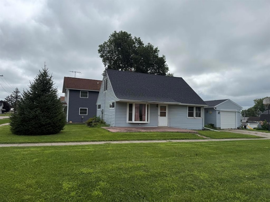 715 Broadway St, Brooklyn, IA 52211 - photo 1