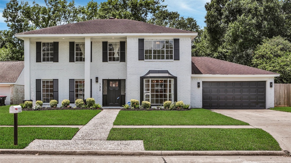 132 Saint Andrews Dr, Friendswood, TX 77546 - photo 1