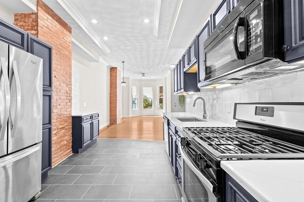 178 Webster St unit 1, Boston, MA 02128 - photo 1