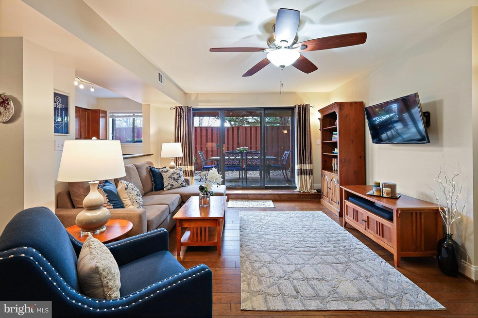 105 Skyhill Rd unit 1, Alexandria, VA 22314 - photo 1