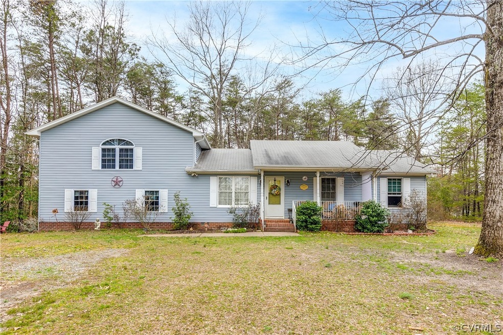 11285 Pine Ridge Ln, Ruther Glen, VA 22546 - photo 1