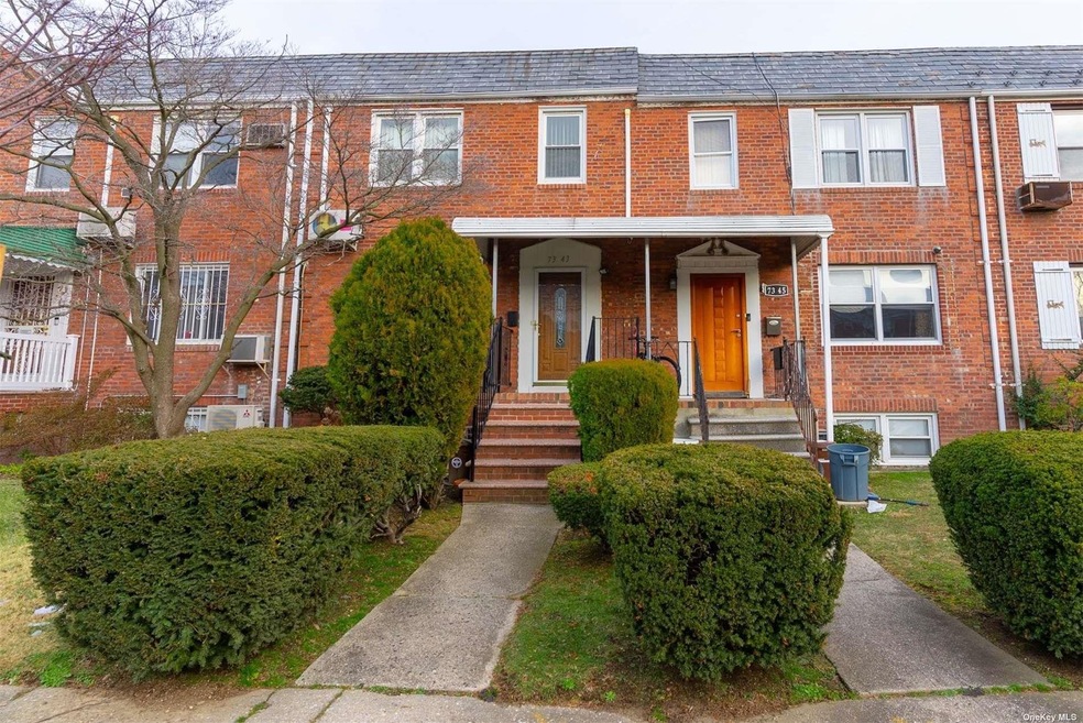 73-43 174th St, Flushing, NY 11366 - photo 1