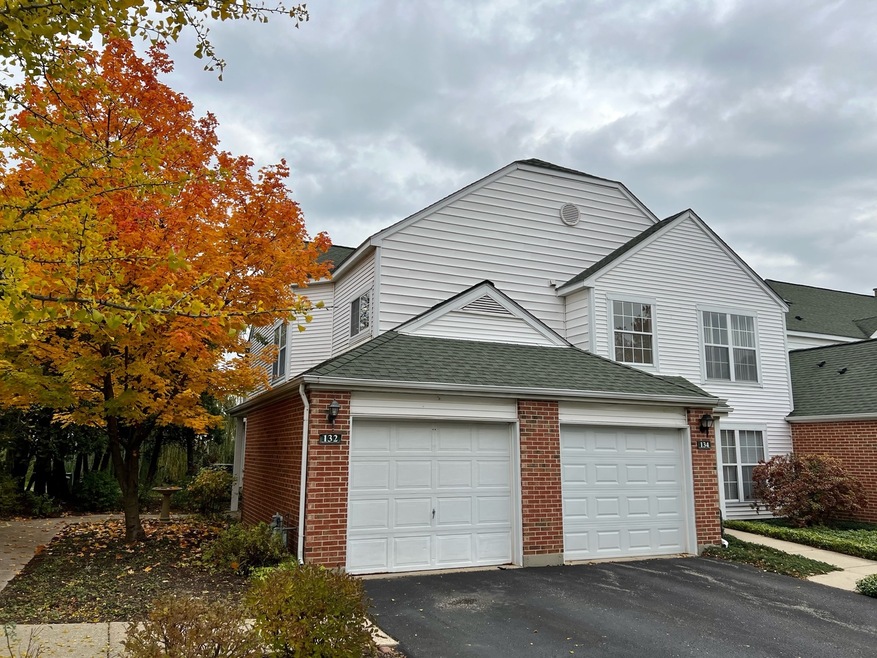 132 Pembroke Cir unit 7A, Lake Bluff, IL 60044 - photo 1