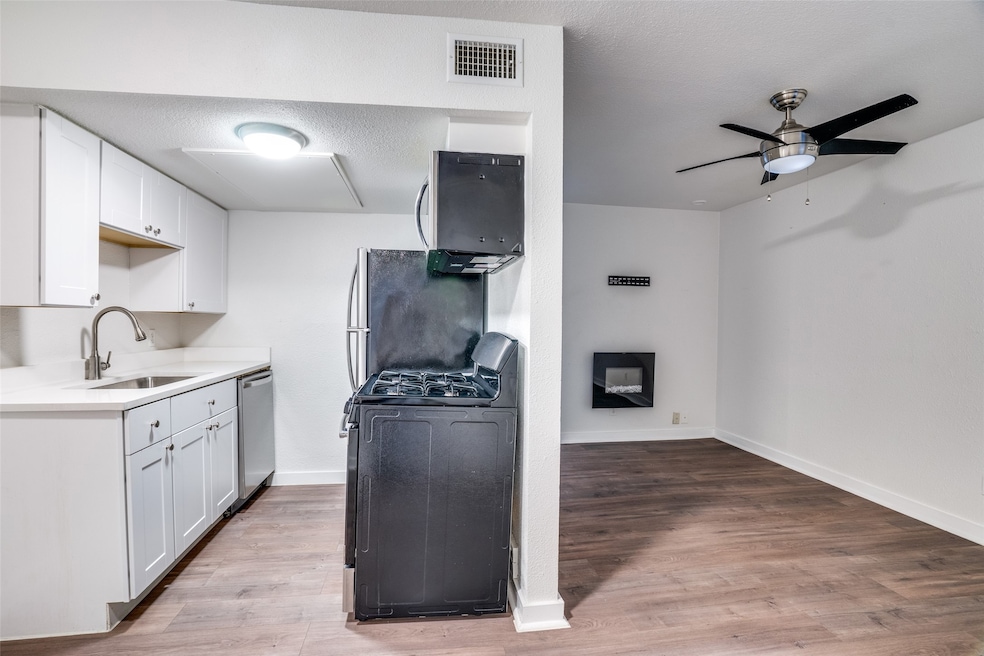 4927 San Jacinto St unit 106, Dallas, TX 75206 - photo 1