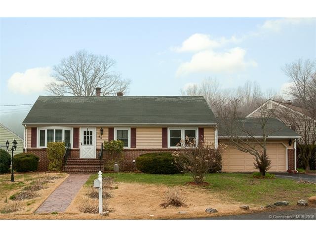 56 Crestview Dr, Bridgeport, CT 06606 - photo 1