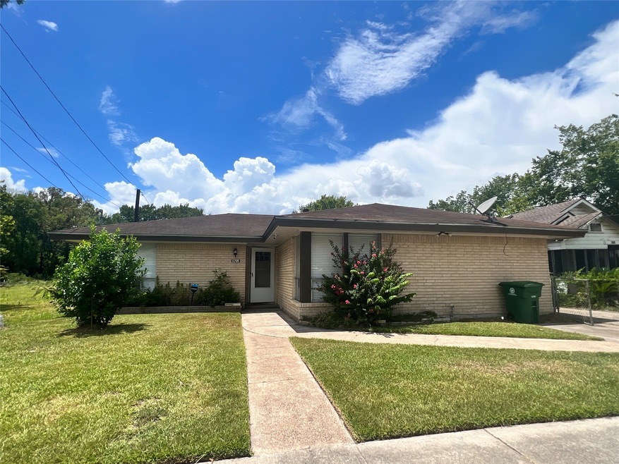 6705 Lockwood Dr, Houston, TX 77028 - photo 1
