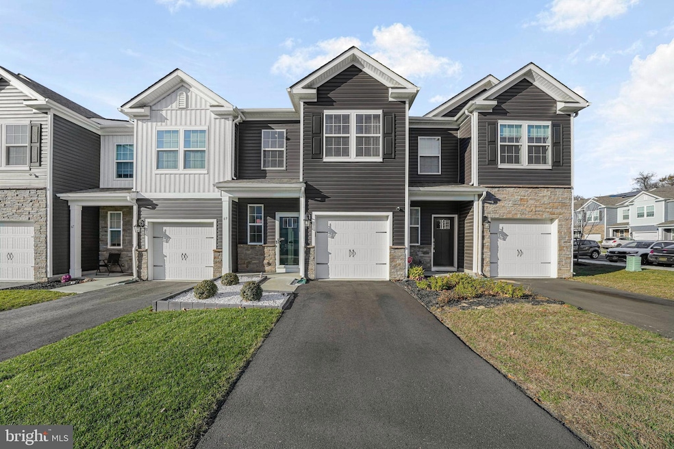 69 Peregrine Way, Burlington, NJ 08016 - photo 1