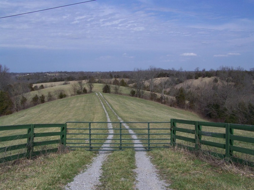 635 Johnson Rd, Harrodsburg, KY 40330 - photo 1