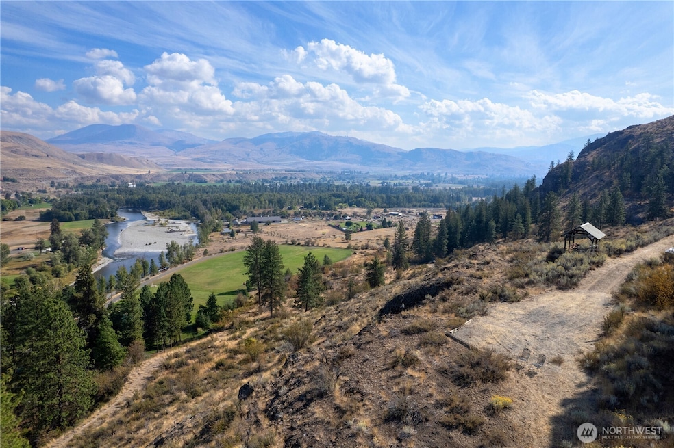 Here it is! A dream location w/ gorgeous views only 3 min from Twisp!