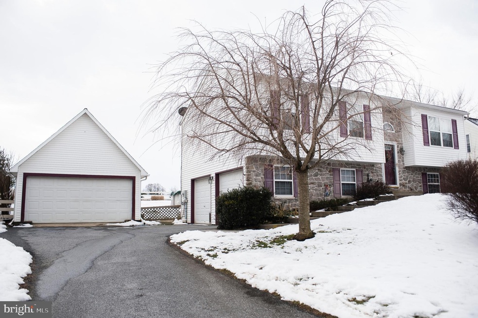 124 Wheatfield Ct, Quarryville, PA 17566 - photo 1