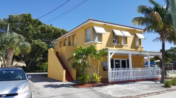 802 N Federal Hwy unit 2, Boynton Beach, FL 33435 - photo 1