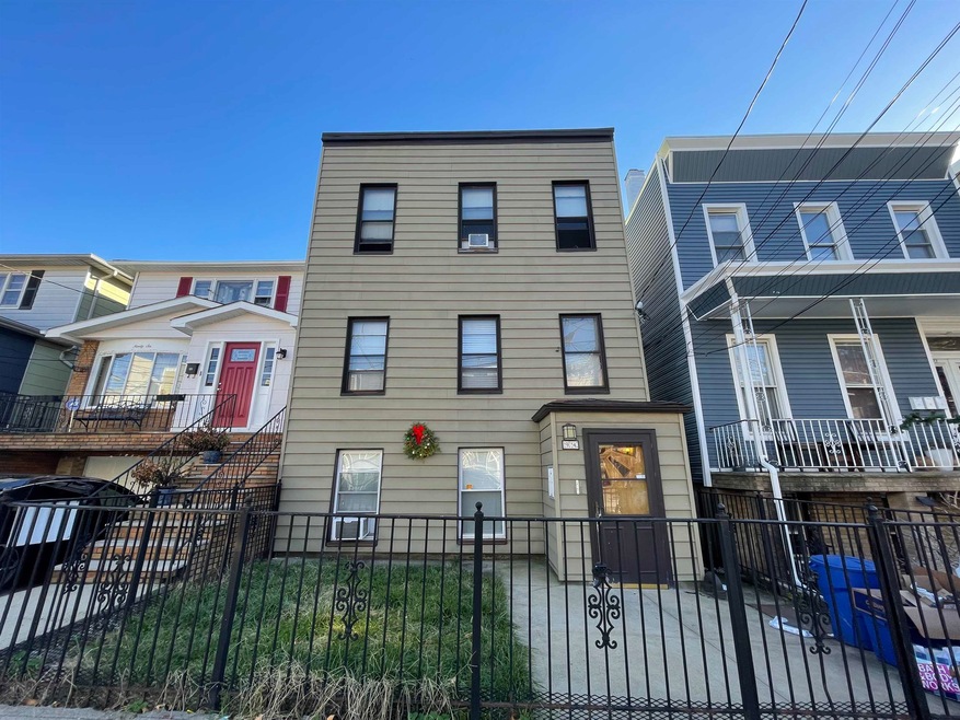 94 Hancock Ave unit 2, Jersey City, NJ 07307 - photo 1