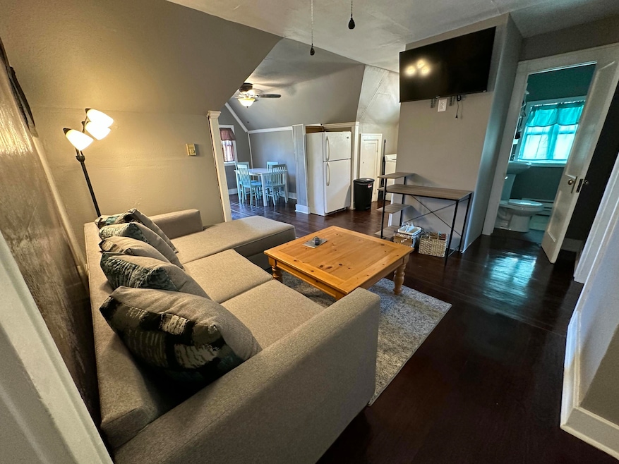 1601 Hinkson Ave, Columbia, MO 65201 - photo 1