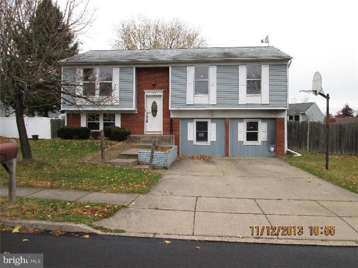 146 Independence Dr, Morrisville, PA 19067 - photo 1