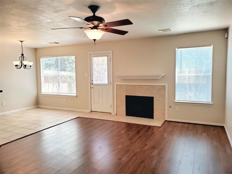 79 N Walden Elms Cir, Spring, TX 77382 - photo 1