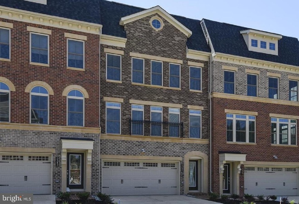 2345 Chadlington Rd, Falls Church, VA 22043 - photo 1