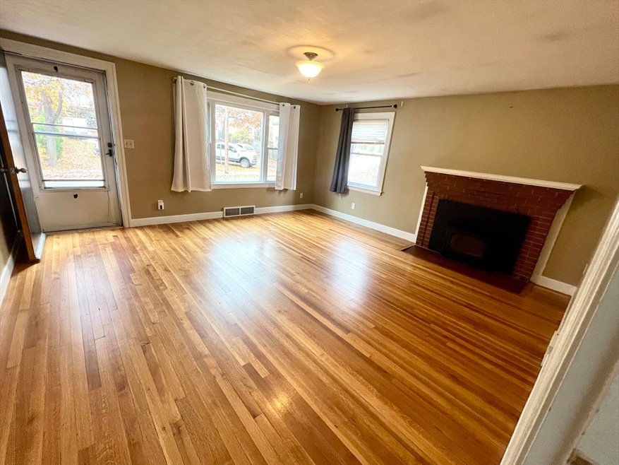 107 Dysart St, Quincy, MA 02169 - photo 1