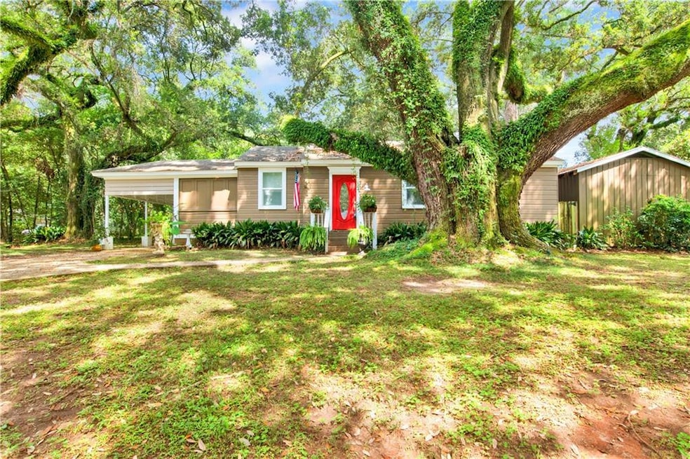 304 Border Dr E, Mobile, AL 36608 - photo 1