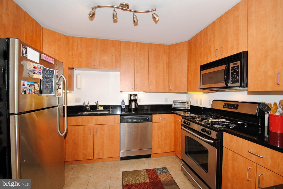 1142 Cove Rd unit 202, Annapolis, MD 21403 - photo 1