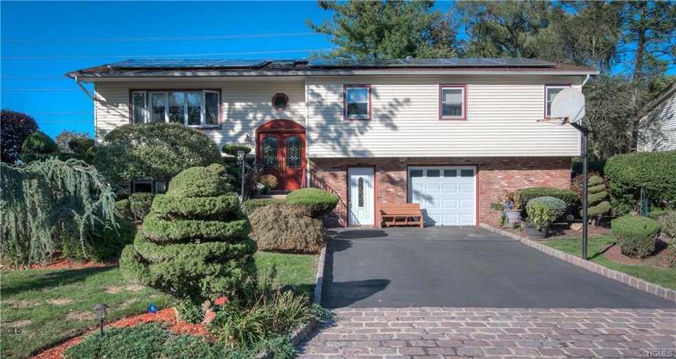 20 Hickory Ln, Garnerville, NY 10923 - photo 1